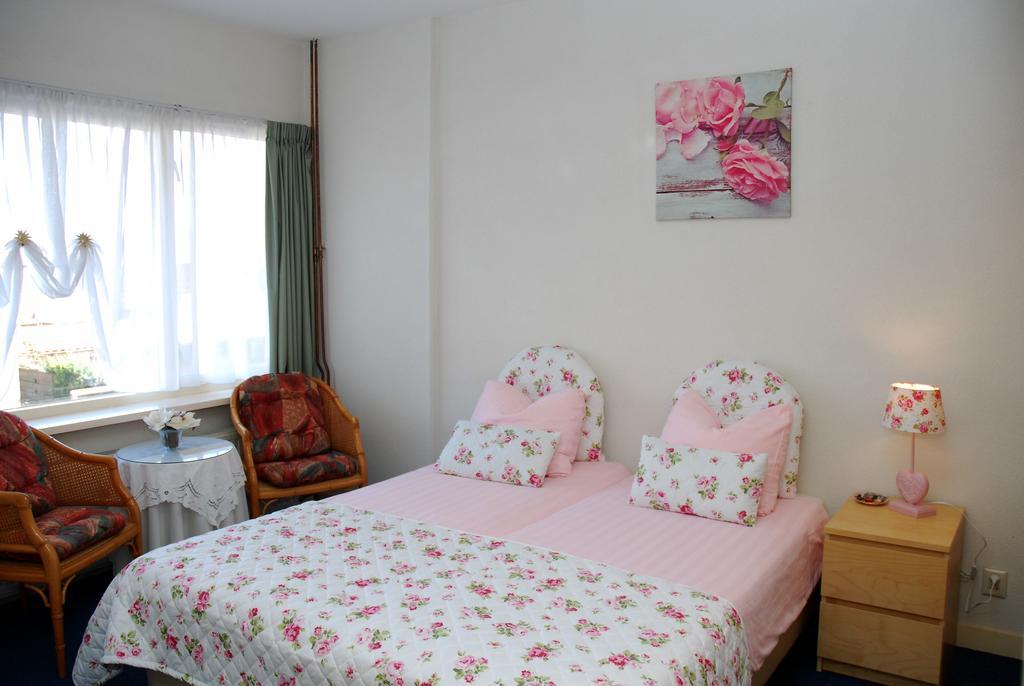 Bed and Breakfast Bed And No Breakfast Joy à Noordwijk Extérieur photo