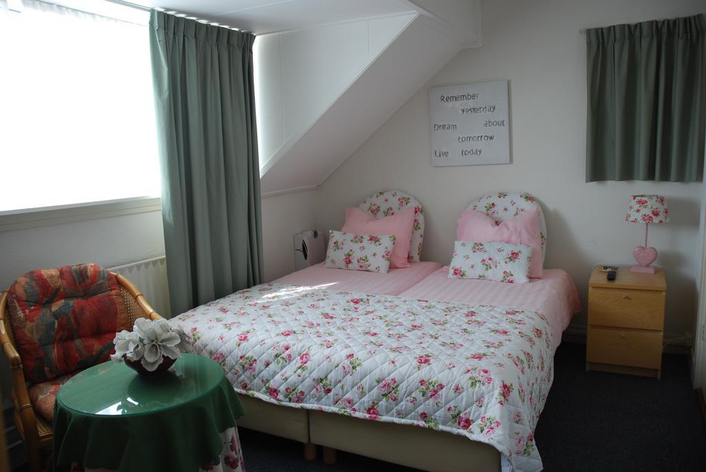 Bed and Breakfast Bed And No Breakfast Joy à Noordwijk Extérieur photo